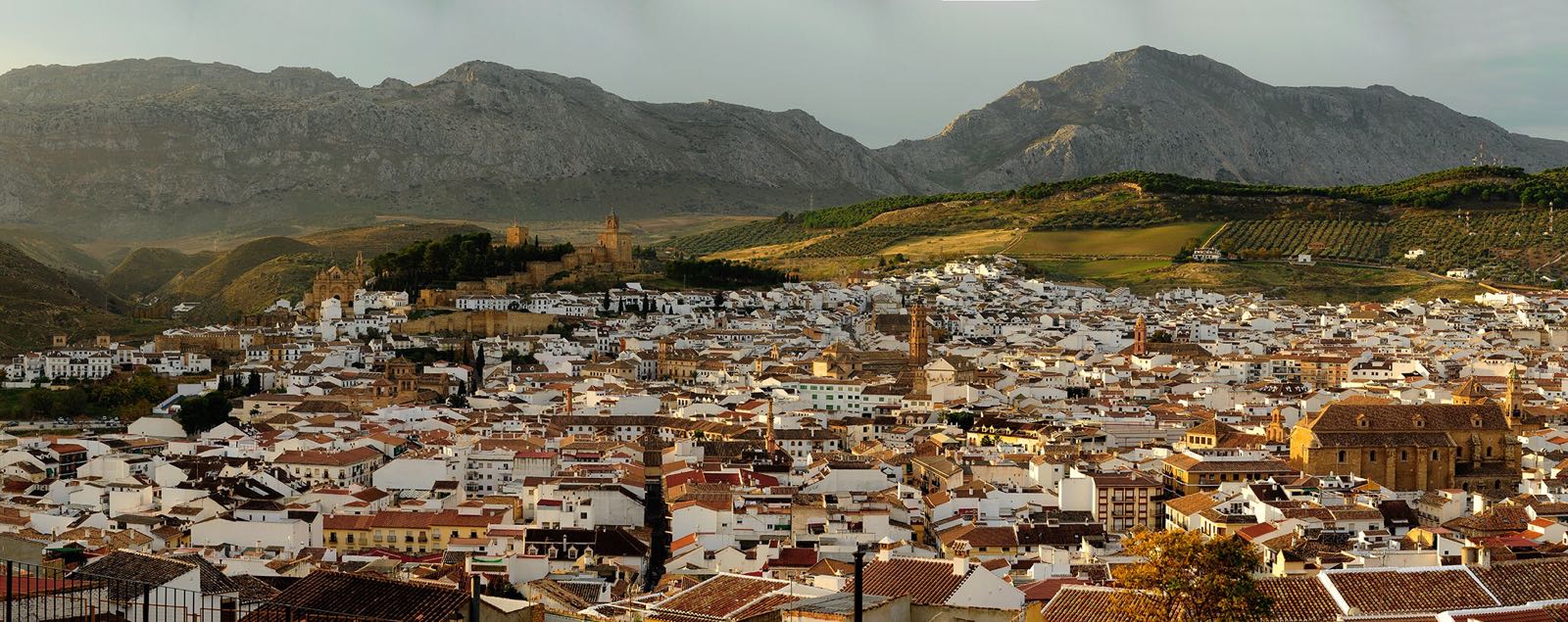 ANTEQUERA RENUEVA SU DISTINTIVO COMO DESTINO TURÍSTICO INTELIGENTE ADHERIDO