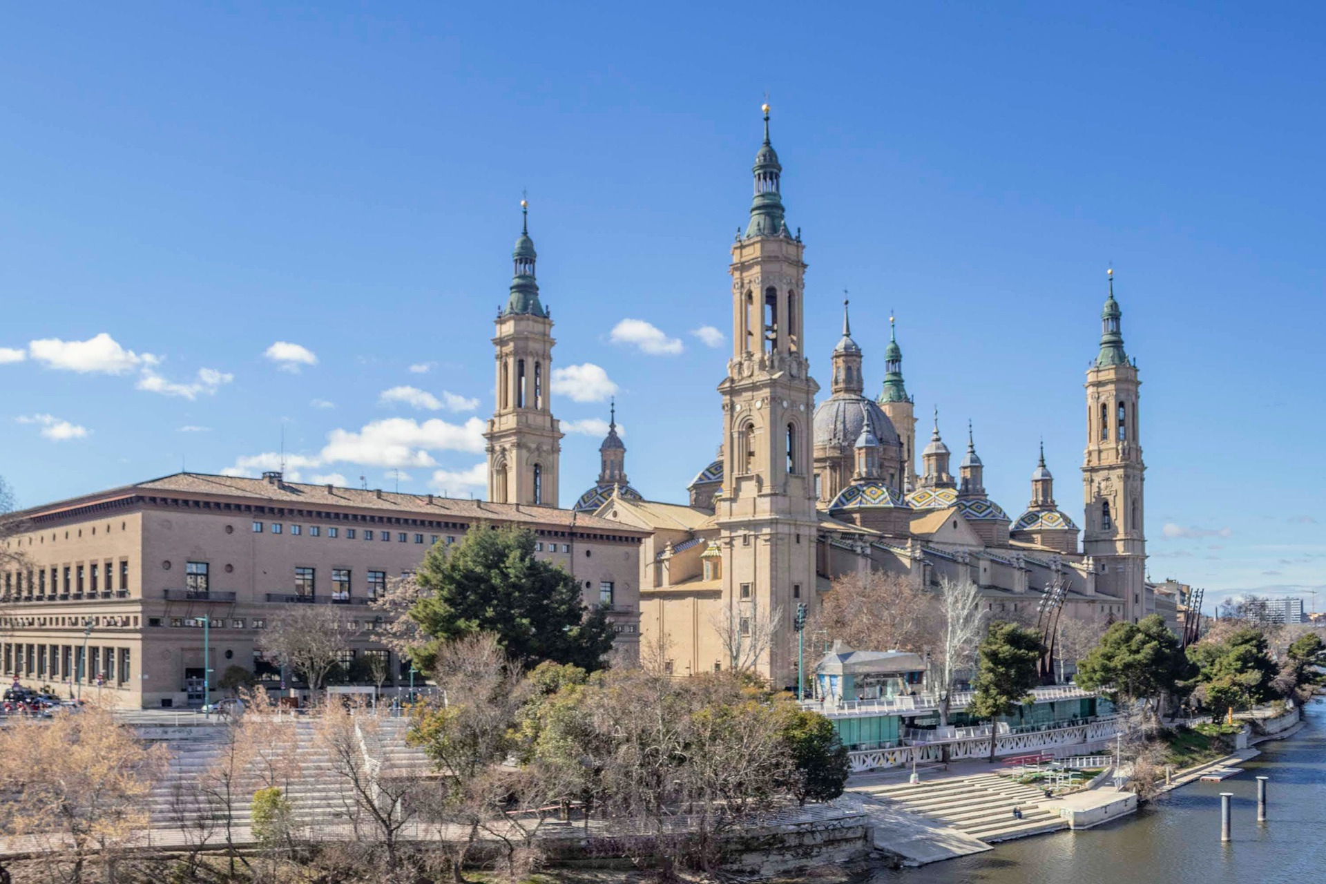 Zaragoza se promociona como destino accesible para viajeros en silla de ruedas