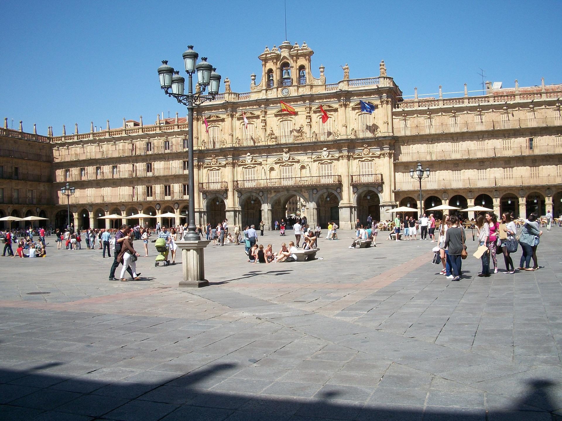 España mide el turismo a partir de la posición de los móviles