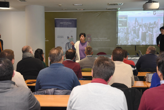 Diputación de Granada inicia el despliegue tecnológico para la gestión inteligente de la movilidad y la calidad ambiental