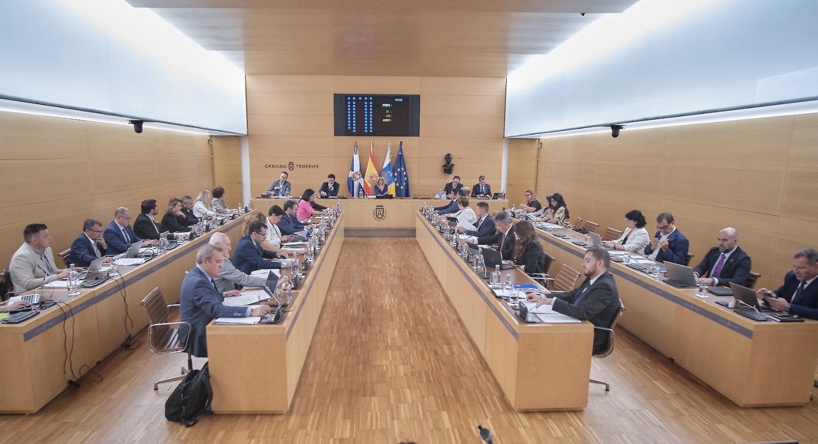 El Cabildo impulsa la movilidad sostenible, la atención a las personas y la protección del medio natural