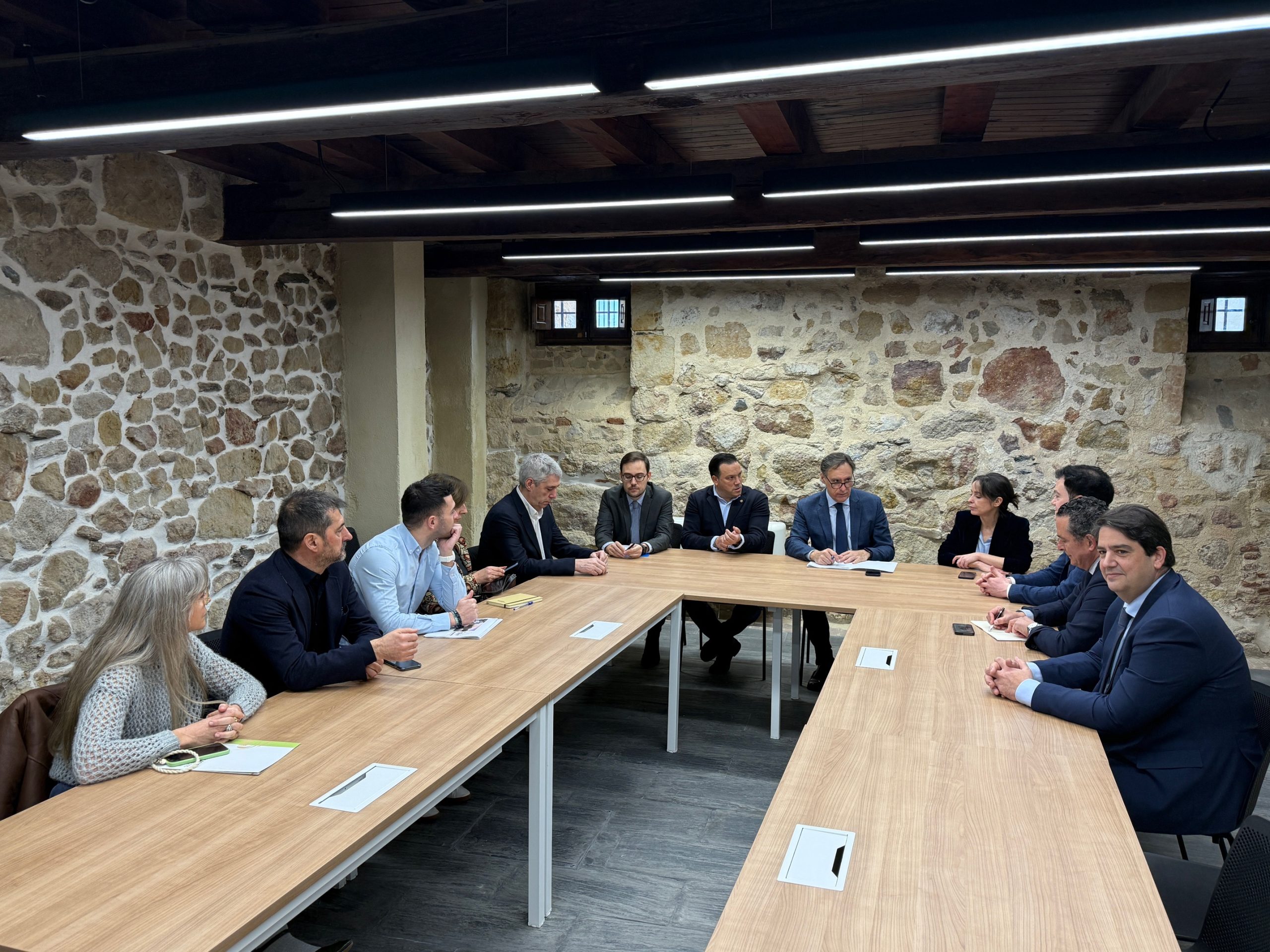 > Ayuntamiento y Asociación de Empresarios de Hostelería acuerdan poner en marcha proyectos conjuntos para incrementar el atractivo de Salamanca en los meses con menor demanda turística