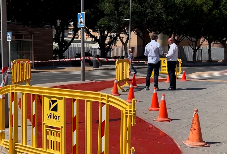 El Ayuntamiento remodela el carril bici de Nueva Andalucía para favorecer la movilidad sostenible en el barrio