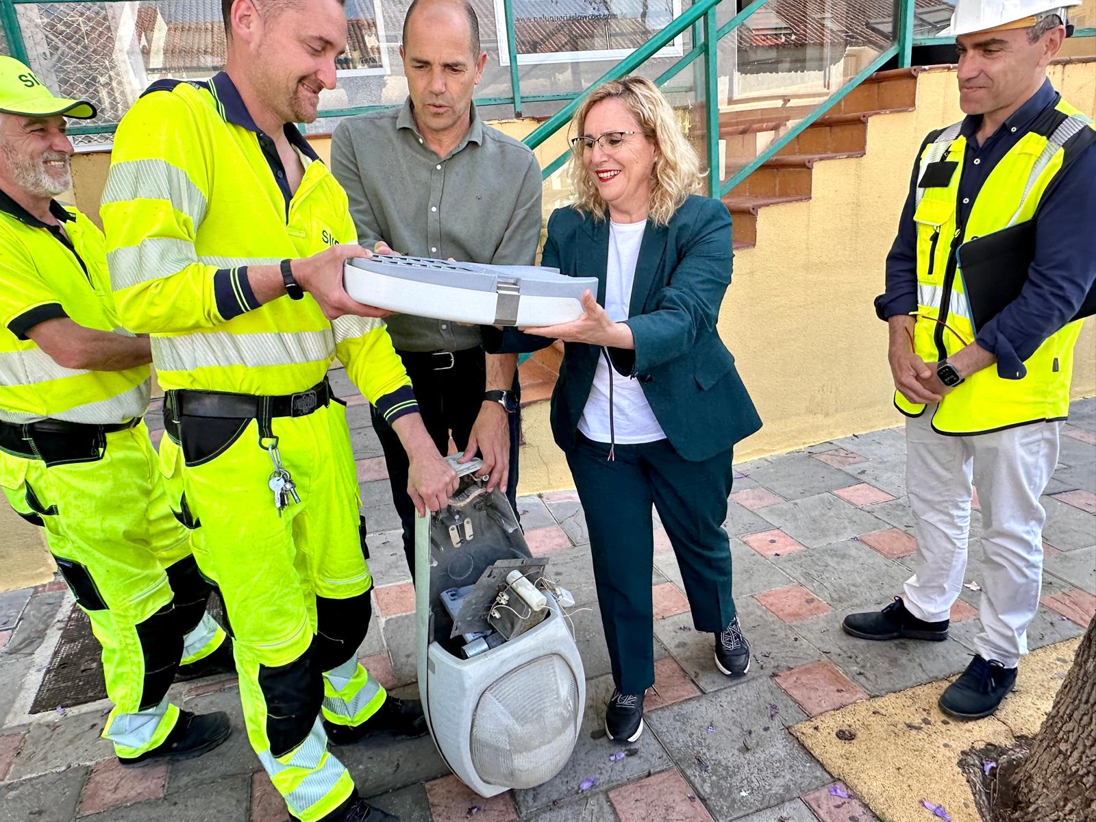El Ayuntamiento de Fuengirola inicia los trabajos para que el 100% del alumbrado público sea con tecnología led