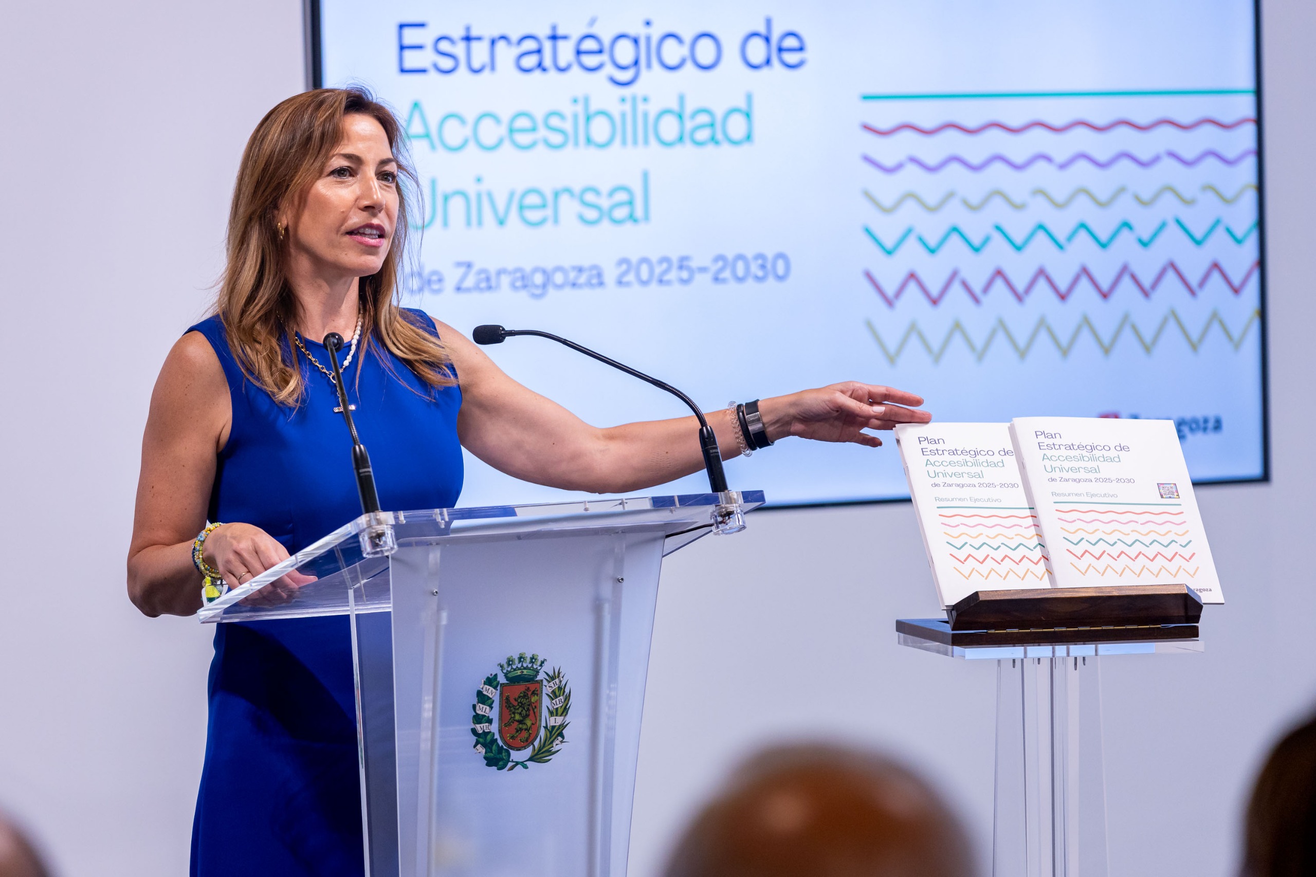 La alcaldesa Natalia Chueca presenta el Plan Estratégico de Accesibilidad Universal de Zaragoza 2025-2030