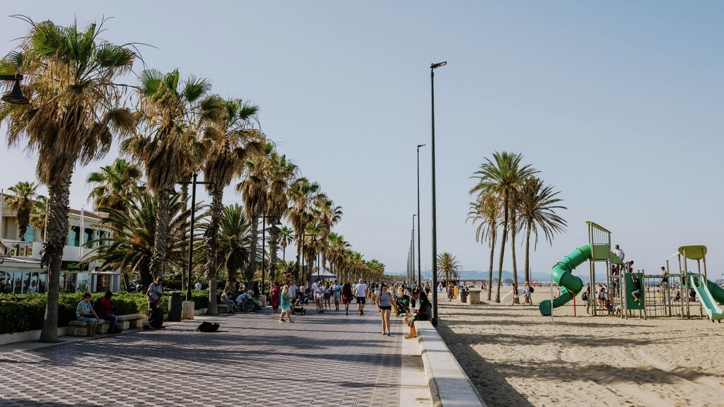 València contará con una nueva oficina de turismo modular y autosuficiente en la playa de Las Arenas