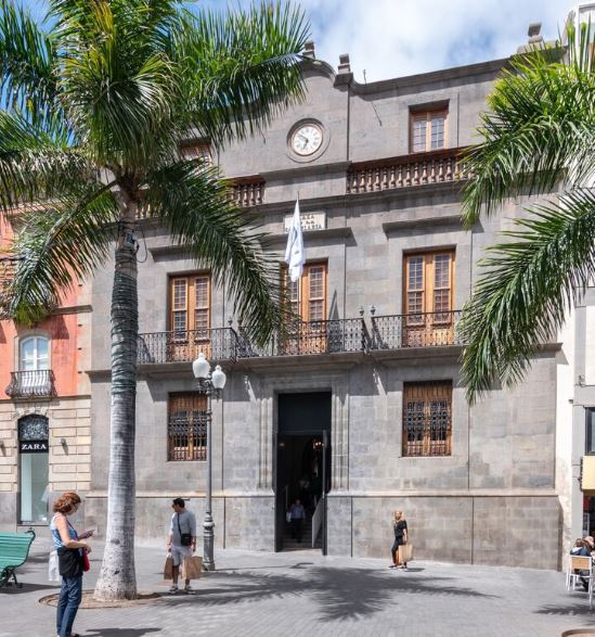 Santa Cruz tendrá un Sistema de Inteligencia Turística y mejorará la oficina del Palacio de Carta