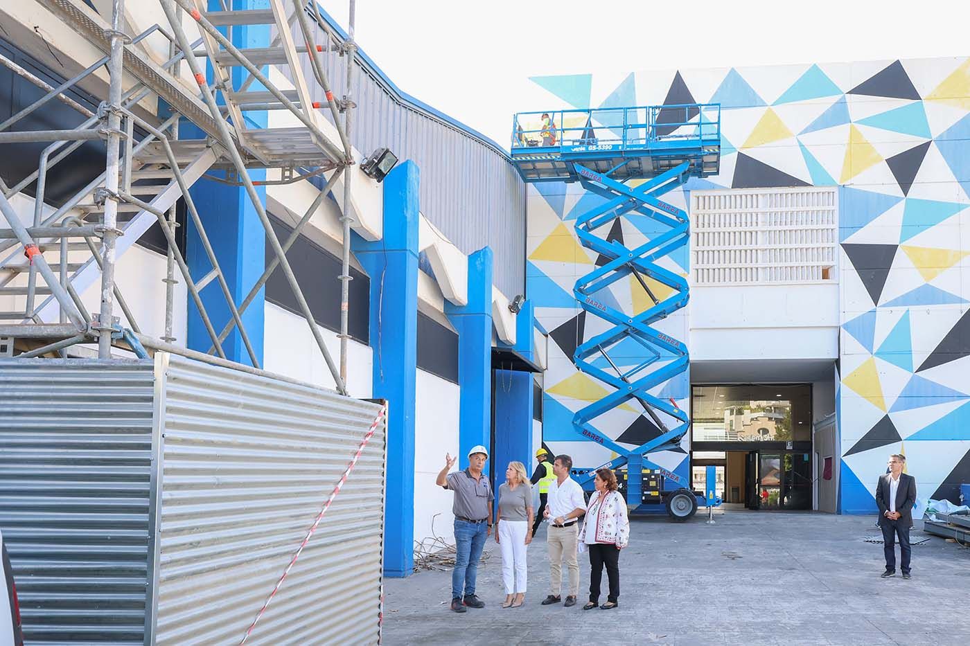 El Ayuntamiento de Marbella realiza obras de remodelación en el Palacio de Congresos Adolfo Suárez para transformarlo en un equipamiento moderno, accesible y energéticamente sostenible