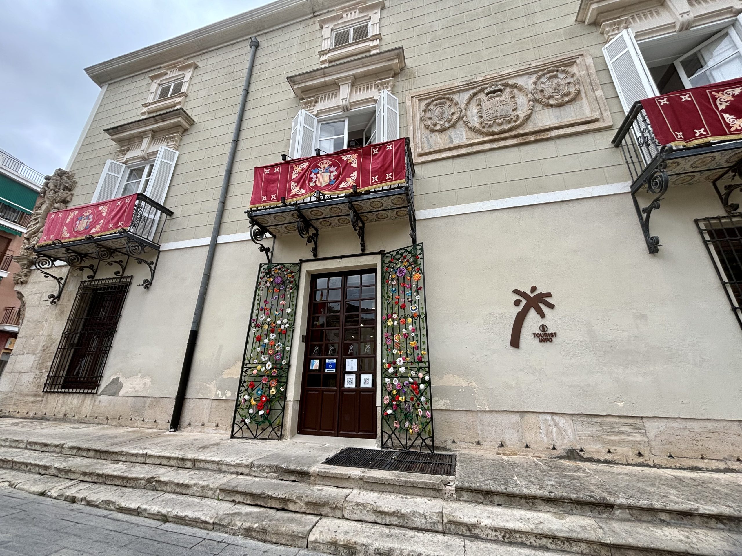 Turismo Orihuela mejora la accesibilidad turística con un sistema de guiado digital y tótems informativos