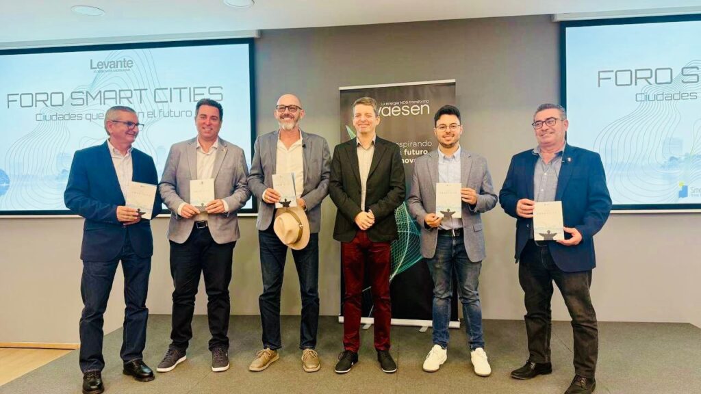 Finestrat recibe la Guía Smart City para avanzar en transformación verde y digital