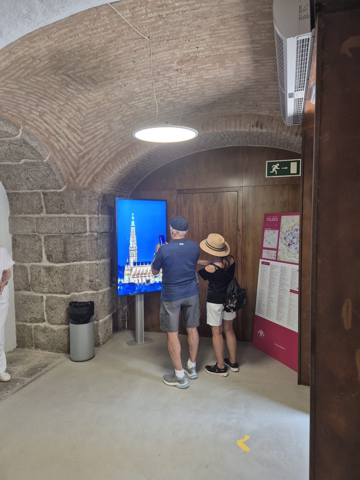 Estrategia de señalética inteligente y oficina inteligente (RED DTI)