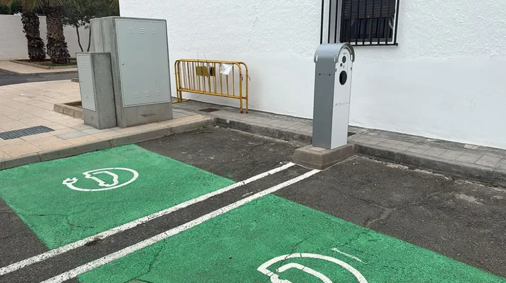 A licitación la implantación de iluminación eficiente e instalación de nuevos puntos de recarga para vehículos eléctricos en Níjar