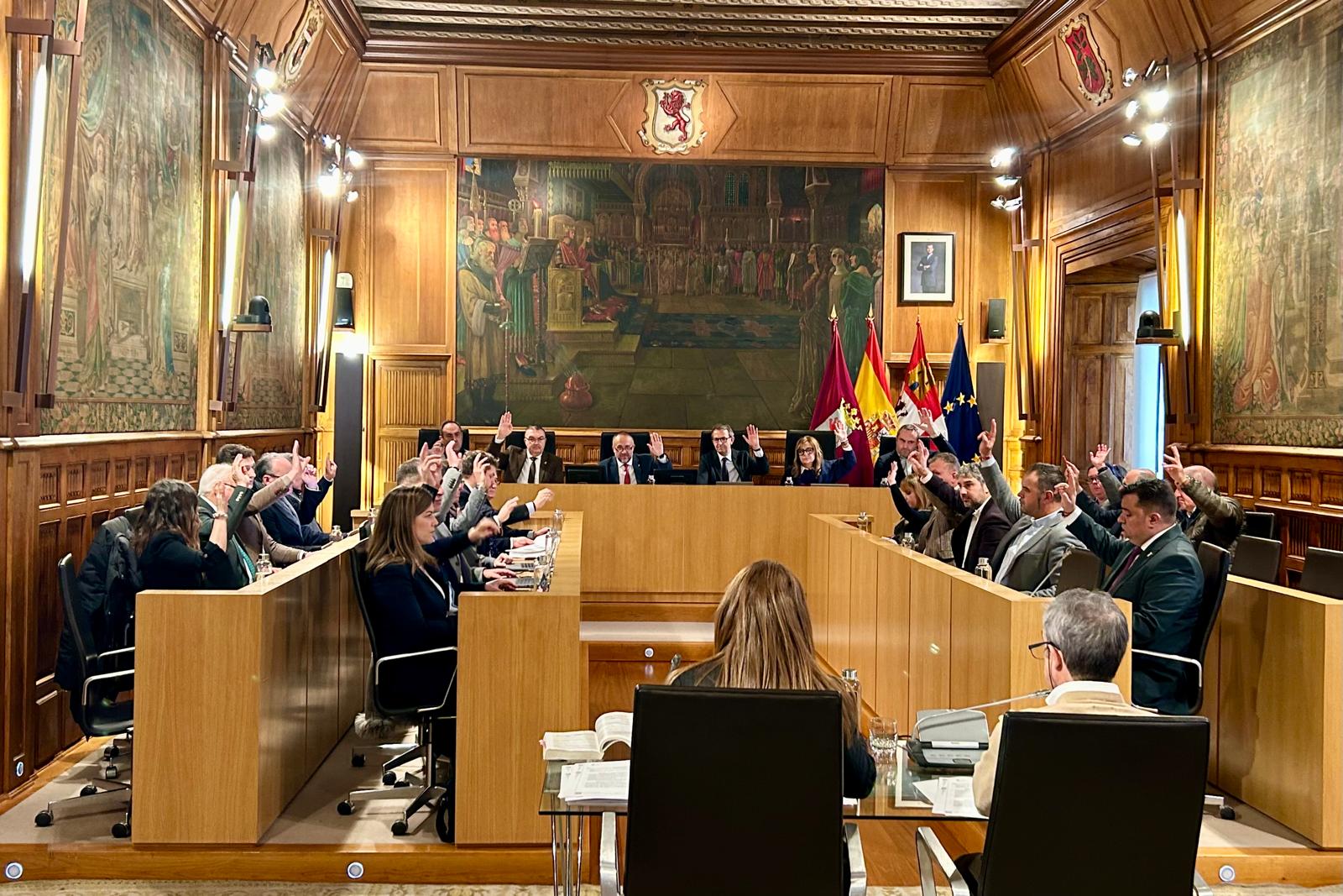 Diputación y Ayuntamiento de León firman un protocolo para impulsar la transformación digital y logística de Productos de León