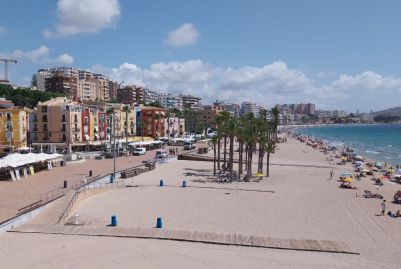 Villajoyosa implantará un sistema de control de aforos en las playas y espacios naturales
