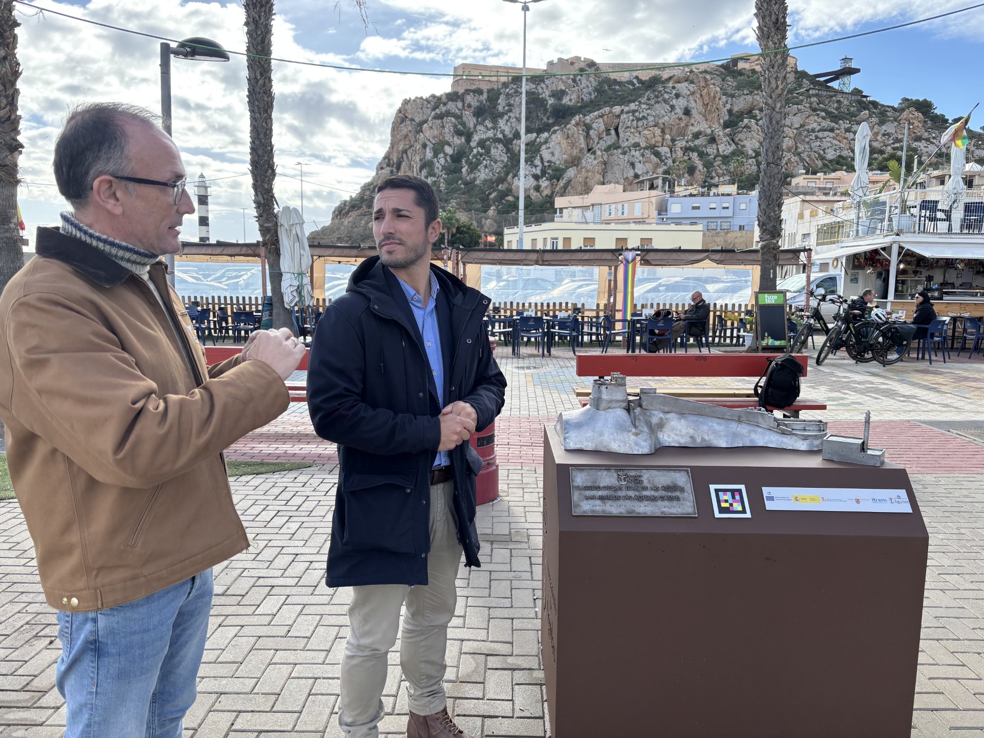 Tocar para descubrir: Águilas estrena maquetas táctiles para un turismo más inclusivo