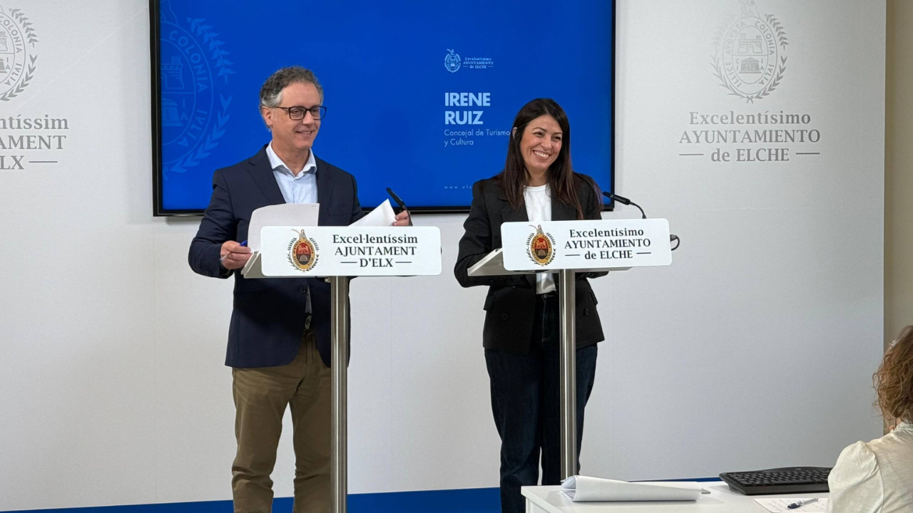 Elche impulsa una nueva tarjeta turística para mejorar la experiencia de los visitantes