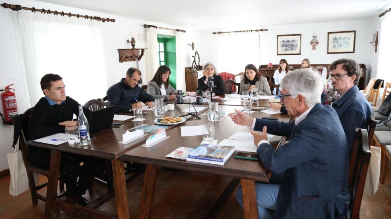El Cabildo crea el primer Consejo Asesor de Turismo del Geoparque, un nuevo estímulo para el modelo sostenible de Lanzarote y La Graciosa
