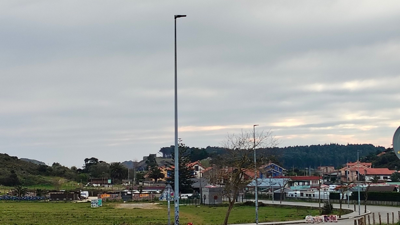 El Ayuntamiento de Llanes completa la mejora de la eficiencia del alumbrado público mediante tecnología LED