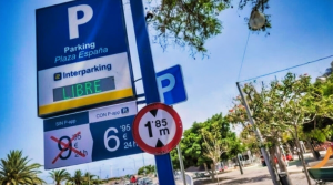 Santa Cruz inicia la implantación de un sistema de información de aparcamientos